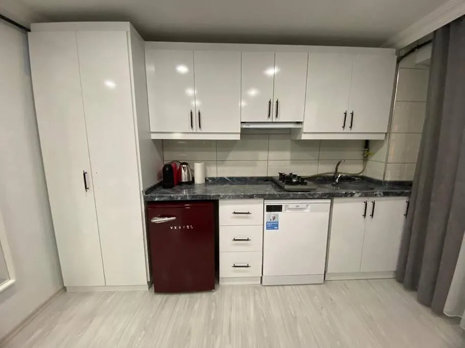 Renovated 2Br Apartment Near Metro Istanbul 0*,